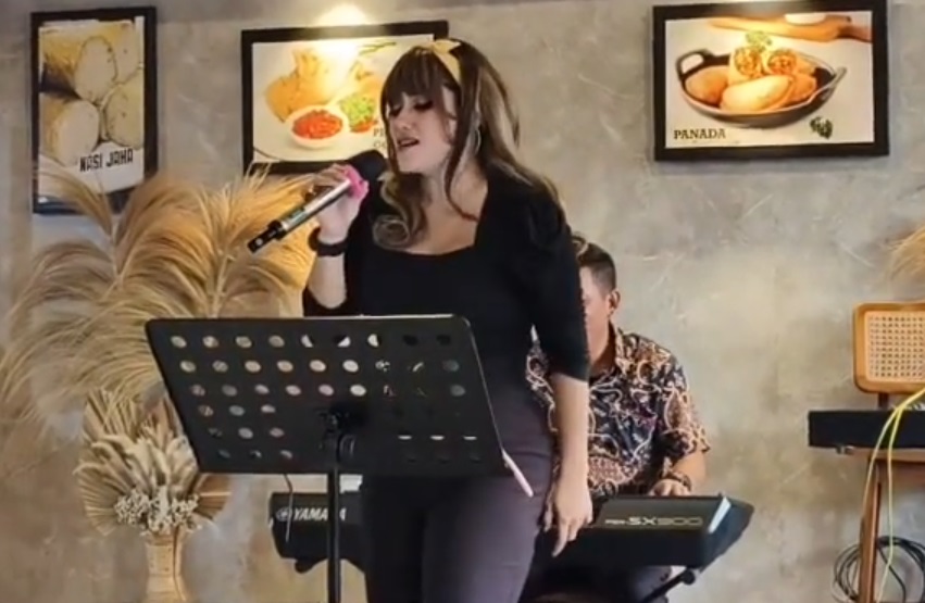 Sewa Organ Tunggal Keluarga Kumpul di Resto Jakarta